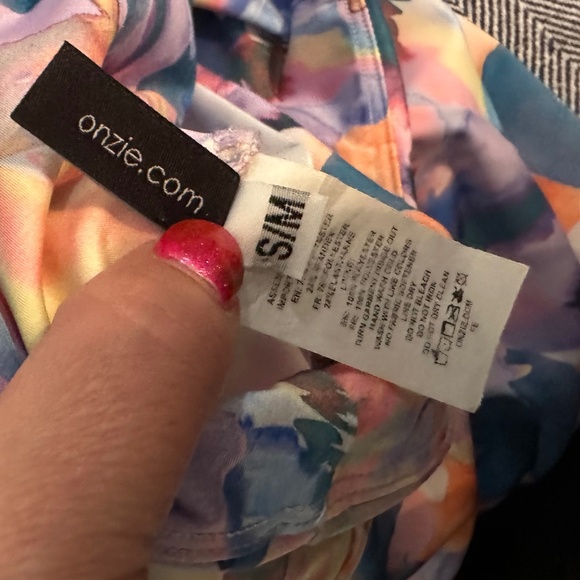 ONZIE - Watercolor Leggings - Picture 4 of 7